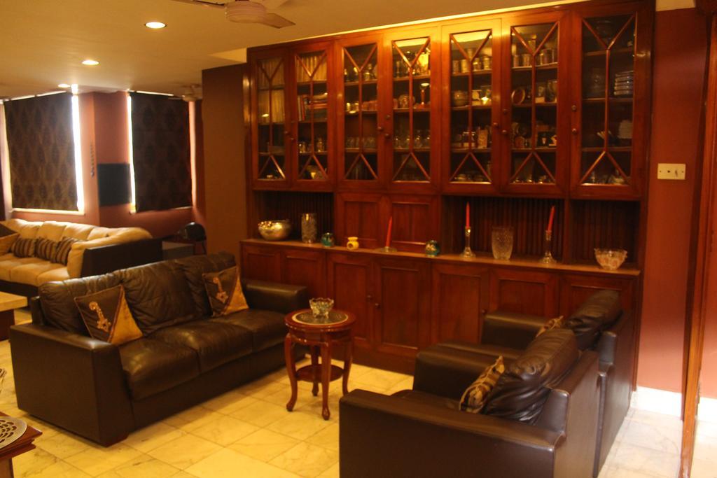 Service Apartments, Park Street, Calcutta Luaran gambar